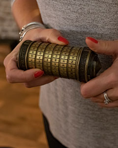 Escape room mons the spin