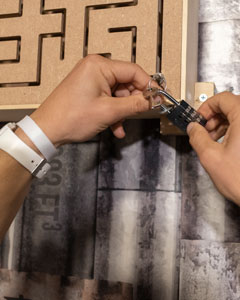 Escape room mons the spin